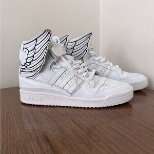 Adidas Jeremy Scott Wings 4.0 White High-Tops with Wings size 9 Mens